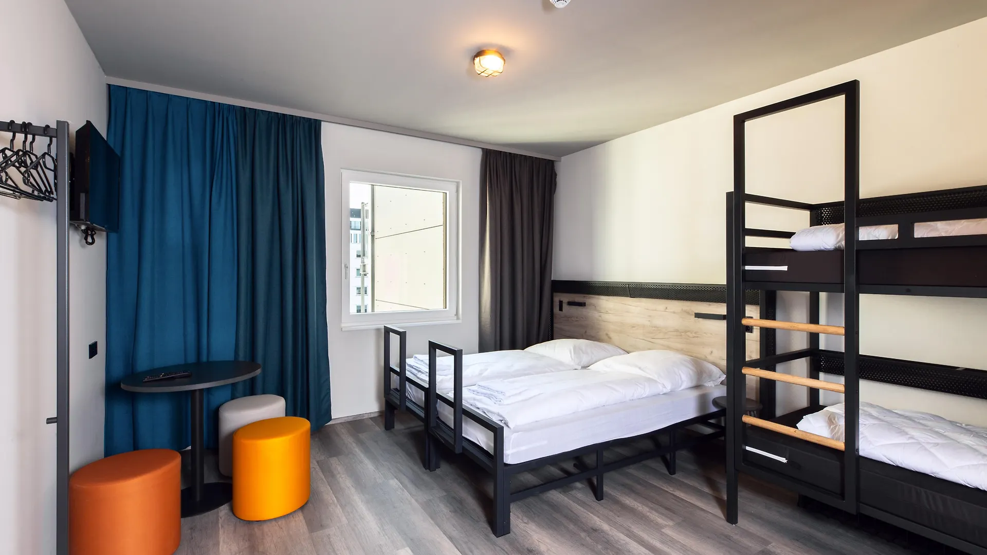 Harry'S Home Salisburgo 2*,  Austria