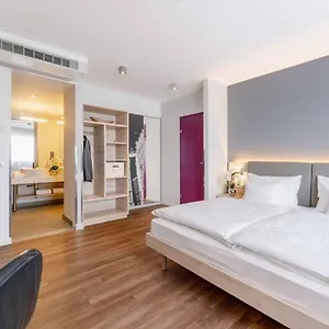 Roomz Gasometer 4*, Vienna Austria